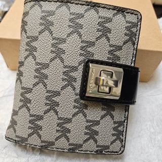 （分類：）位於 。 由 llm01010101 提交（商品編號 1366513187，圖片 1）。簡介： 。