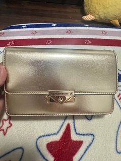(Category: ) located in . Submitted by second_charm_finds (Listing ID 1366469234, Image 1). Description: .