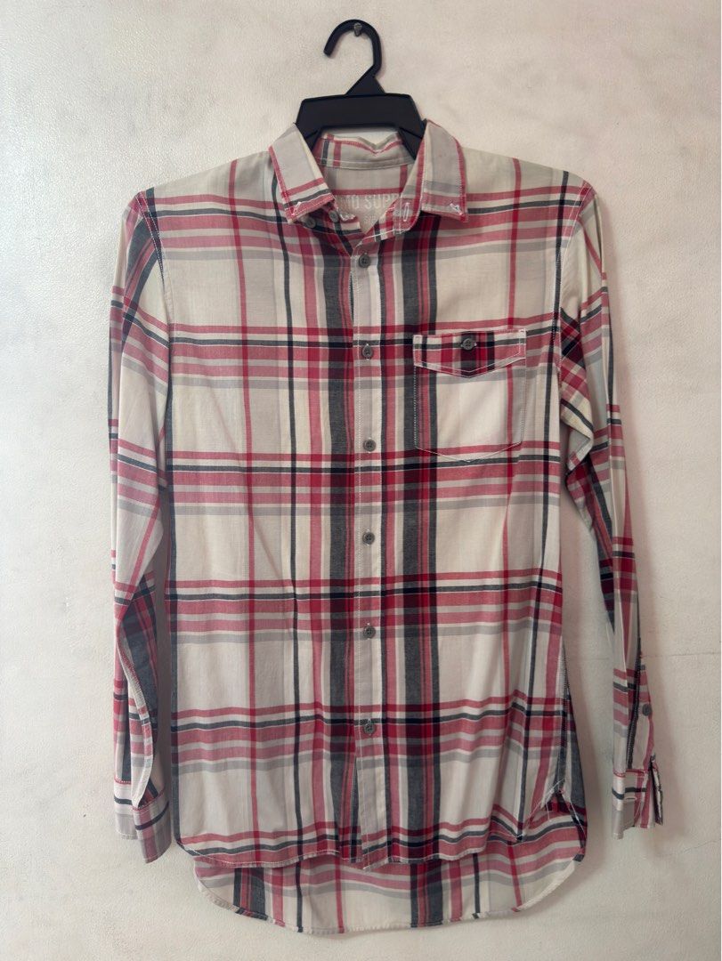 Mossimo red checkered small (Category: Tshirts & Polo Shirts ) located in Las Pinas. Submitted by sirenwaveph (Listing ID 1366391853, Image 1). Description: Width 19 inches Shoulder width 17 inches Length 29 inches Sleeve length 22.5 inches.