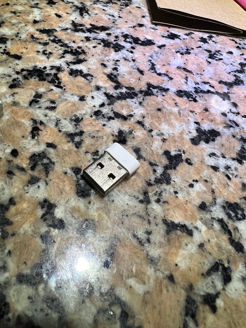 Rakk Talan Air USB Dongle (Category: Mouse & Mousepads) located in San Jose del Monte. Submitted by morantelouise (Listing ID 1366488944, Image 1). Description: Rakk Talan Air USB Dongle Still works and does not cut off. RFS: Mouse no longer working.