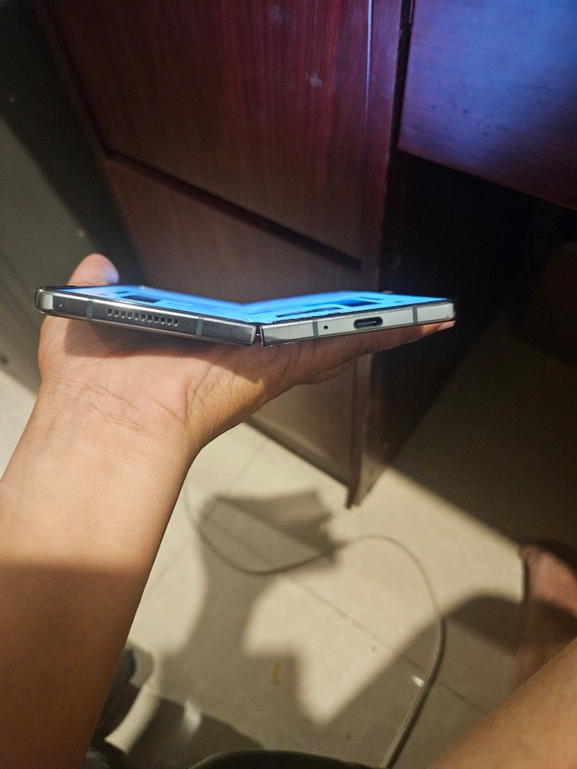 Samsung Galaxy Fold 4 12/256gb Openline (Category: Samsung) located in Manila. Submitted by juanchu (Listing ID 1366536021, Image 3). Description: Samsung Galaxy Fold 4 12gb RAM / 256gb Memory No Sim Restrictions No Dents or Scratches Issue: 1. (2) Black Spot on Main Screen 2. (1) Green Line on Main Screen 3. Hinge does not open fully.