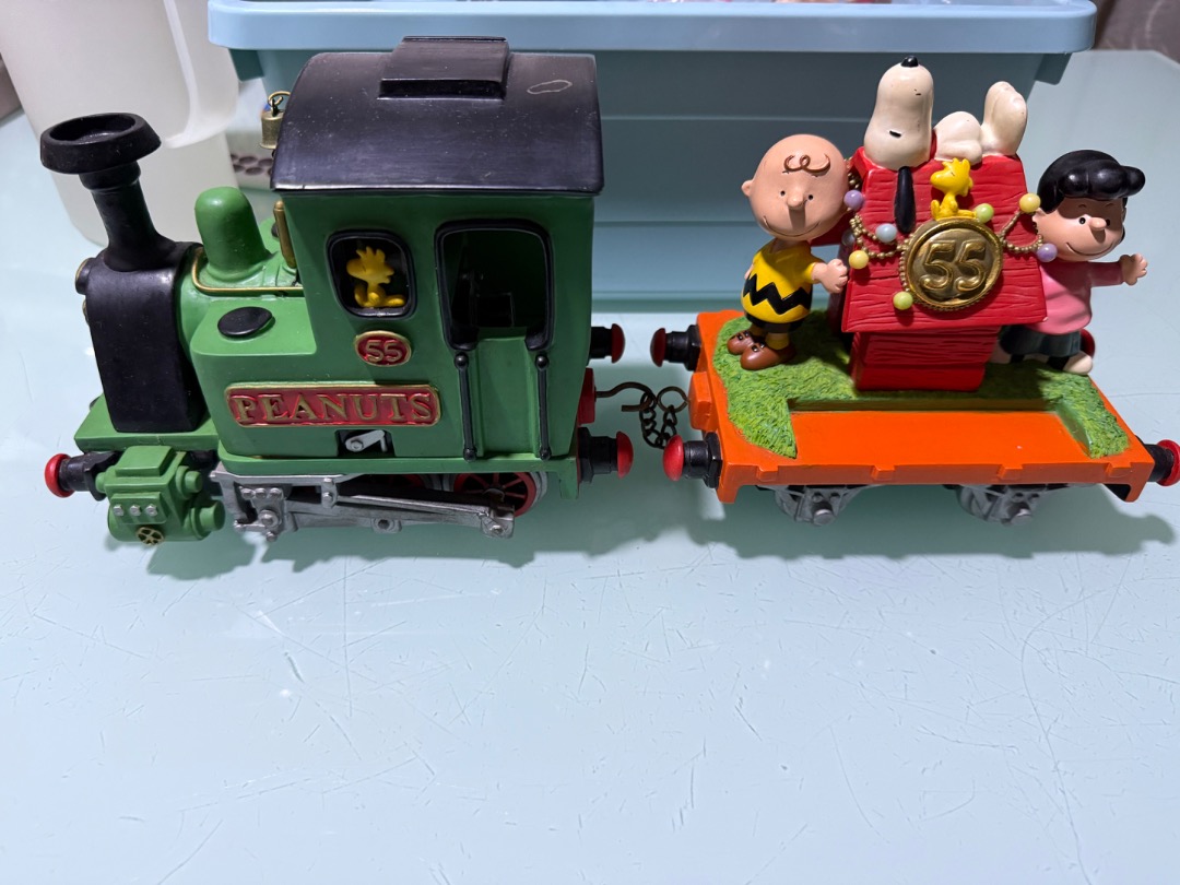 Snoopy 55th anniversary Train, 興趣及遊戲, 玩具 & 遊戲類 - Carousell