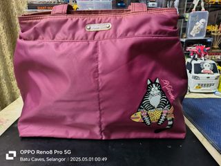 (Category: ) located in . Submitted by topan-pre-loved-st0re (Listing ID 1366522373, Image 1). Description: .