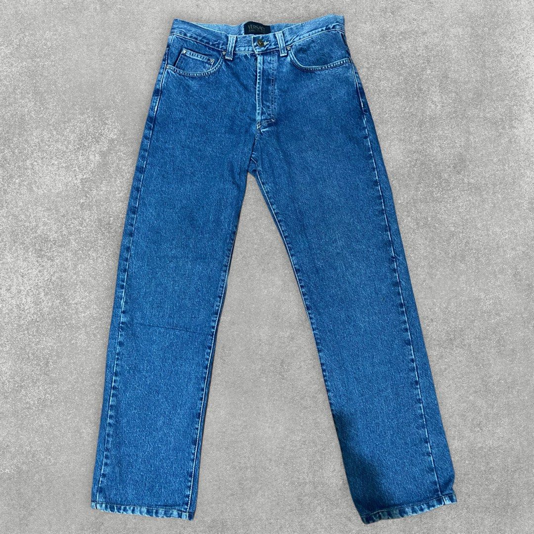 Versace Jeans Couture Blue Denim (Category: Jeans) located in Manila. Submitted by lemuelrams (Listing ID 1366493797, Image 2). Description: Versace Jeans Couture (Straight Fit) W: 31 “ L: 40.5” Hem: 8” ~ Still in pristine condition💎 ~ No issue ~ Bought on US Y2K 📍Sampaloc, Manila can do meetup around manila / ship via J&T.