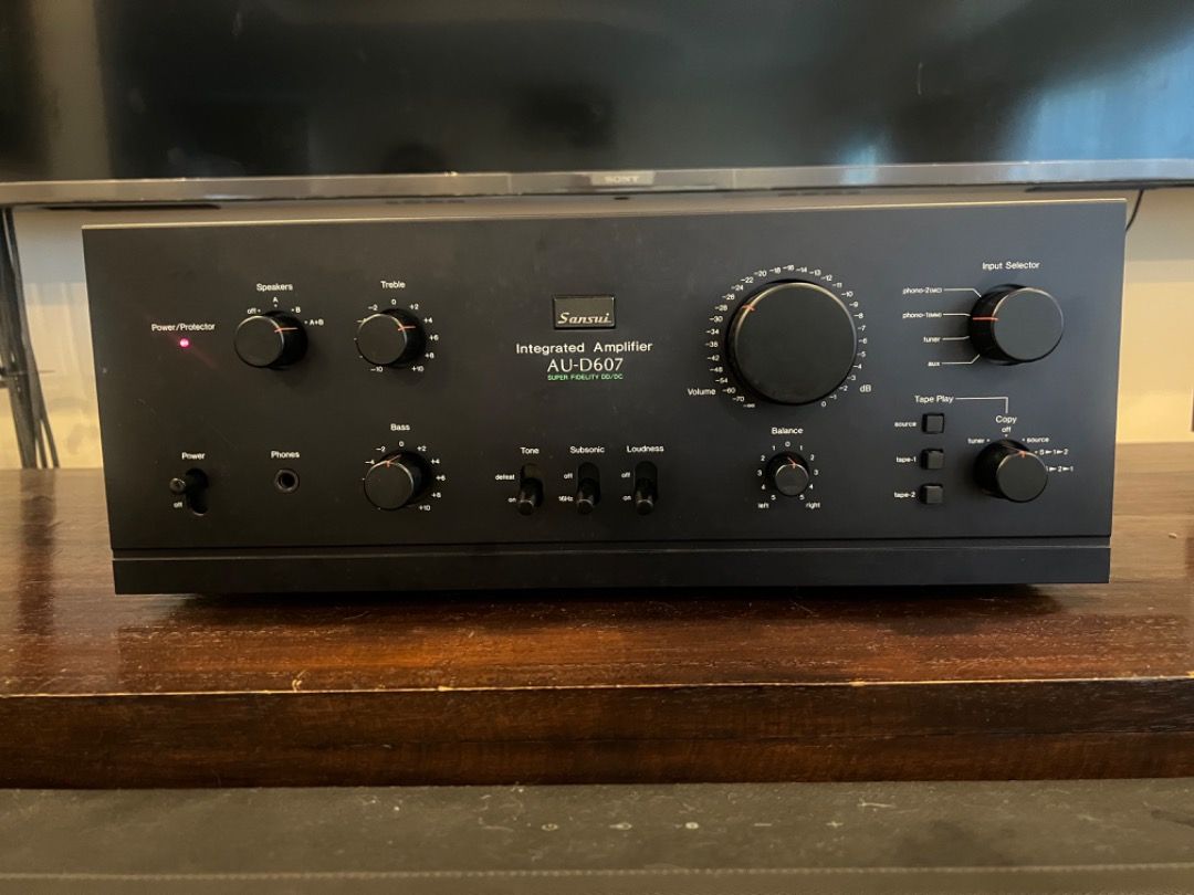 Vintage Sansui SUPER FIDELITY SERIES-the Legendary 07 series-EXCEPTIONAL SOUND (Category: Soundbars, Speakers & Amplifiers) located in Singapore. Submitted by sgwarden (Listing ID 1366493530, Image 2). Description: • Manufacturer: Sansui • Model: AU-D 607 • Model series: Sansui's legendary 07 series • Type: Integrated amplifier • Years of manufacture: 1979 - 1980 • Made in: Japan This is made for the Japanese market. Have different quality and st