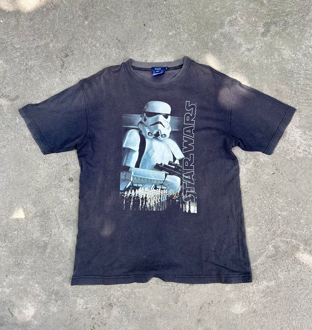 VINTAGE STORM TROOPERS STARWARS (Category: Tshirts & Polo Shirts ) located in Arayat. Submitted by angels_closet247 (Listing ID 1366422717, Image 2). Description: Actual size using inches Armpit to Armpit/Widht 2o Lenght /26 fittings is Medium, Model in the picture Height 5’8 Weight 70 kls very Good Condition Issue ,un even fade 4 pinholes crack print 😉Message if you have any other question about sizing. We do shipping nation wide I’m also open 