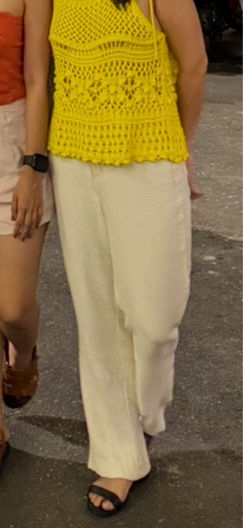 Zara Cream Crepe Pants (Category: Other Bottoms) located in Antipolo. Submitted by robmack (Listing ID 1366516986, Image 3). Description: - has a stain on the right knee, but overall still in good condition - owner has 27” waist, 34” bust, 154cm height - decluttering, please PM me for details - SF shouldered by buyer - MOP: BPI or gcash .