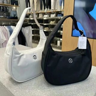 （分類：）位於 。 由 sana0724 提交（商品編號 1361794740，圖片 1）。簡介： 。