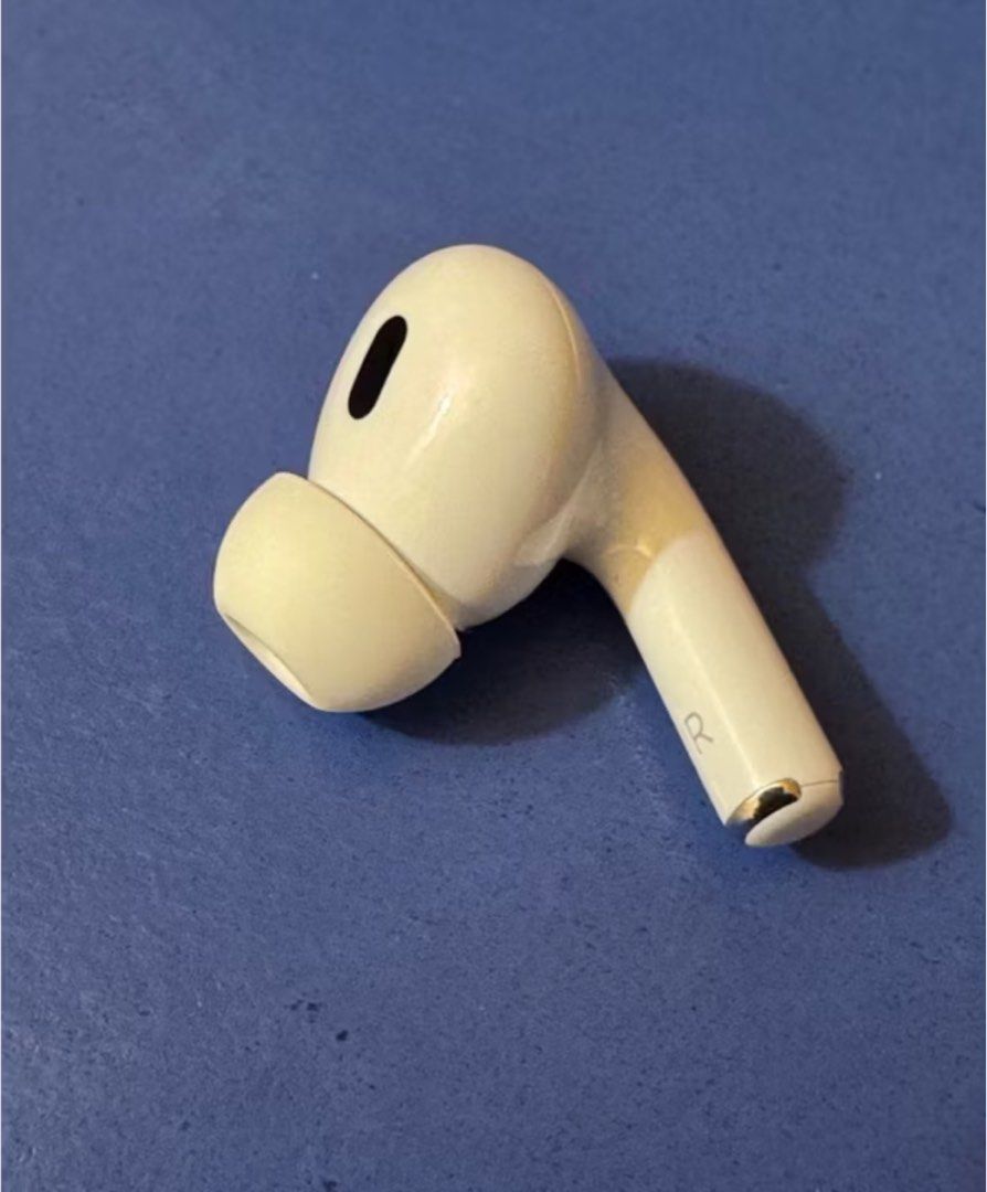 airpods pro 2 右耳A3047 USB-C版, 耳機及錄音音訊設備, 耳機在