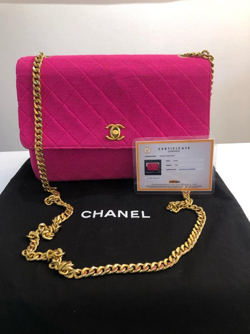 Authentic Chanel Square Flap Jersey (Category: Luxury Bags & Wallets) located in Quezon City. Submitted by akinayan17 (Listing ID 1361826285, Image 1). Description: Guaranteed Authentic slightly used with Entrupy to prove authenticity.