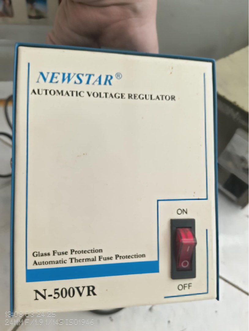 AVR (Category: Electrical, Adaptors & Sockets) located in Marikina City. Submitted by palaly1 (Listing ID 1361815155, Image 1). Description: .