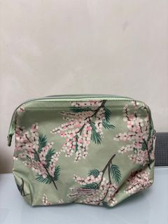 （分類：）位於 。 由 heyymannn 提交（商品編號 1361898158，圖片 1）。簡介： 。