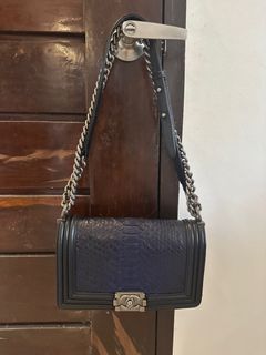 (Category: ) located in . Submitted by kulilayfinds (Listing ID 1361879649, Image 1). Description: .