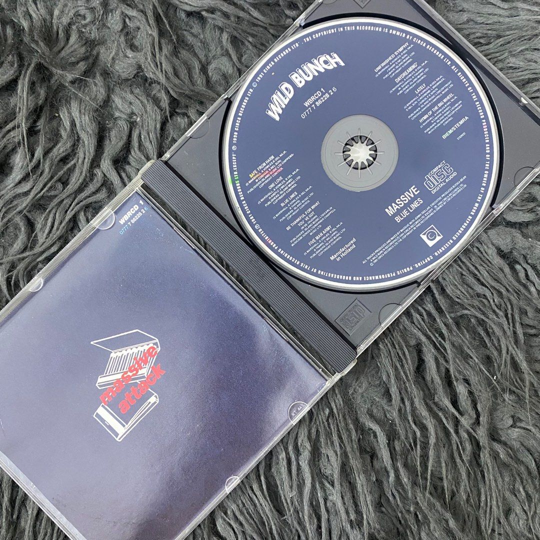 CD MASSIVE ATTACK (Category: CDs & DVDs) located in Ketereh. Submitted by sevenstore_ (Listing ID 1361835423, Image 2). Description: CD UNTUK DIJUAL ( used ) CD MASSIVE ATTACK RM25 Add postage RM8 sem ,RM15 ss .