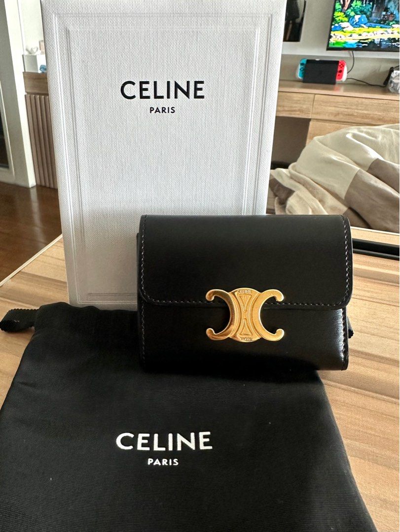Celine Triomphe Compact Wallet with Coin (Category: Luxury Bags & Wallets) located in Manila. Submitted by ctluxefinds (Listing ID 1361002369, Image 1). Description: Bought in Japan Inclusions: * Box & Dustbag.
