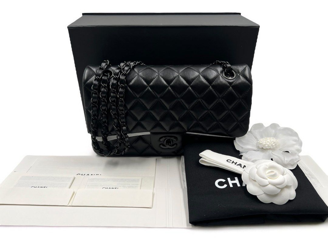 ⚜️Chanel Timeless Medium- Double flap bag (Category: Luxury Bags & Wallets) located in Makati City. Submitted by 90sangel (Listing ID 1361806264, Image 2). Description: •Item: Chanel So black Medium double flap bag 🖤 •Size: Medium •Condition: Gently Used, Good as New! *For girlies who come with Baggage🖤⚜️Classy and very elegant :) Rare and hard to find color, bought from tokyo complete inclusions! :) it's giftable. .