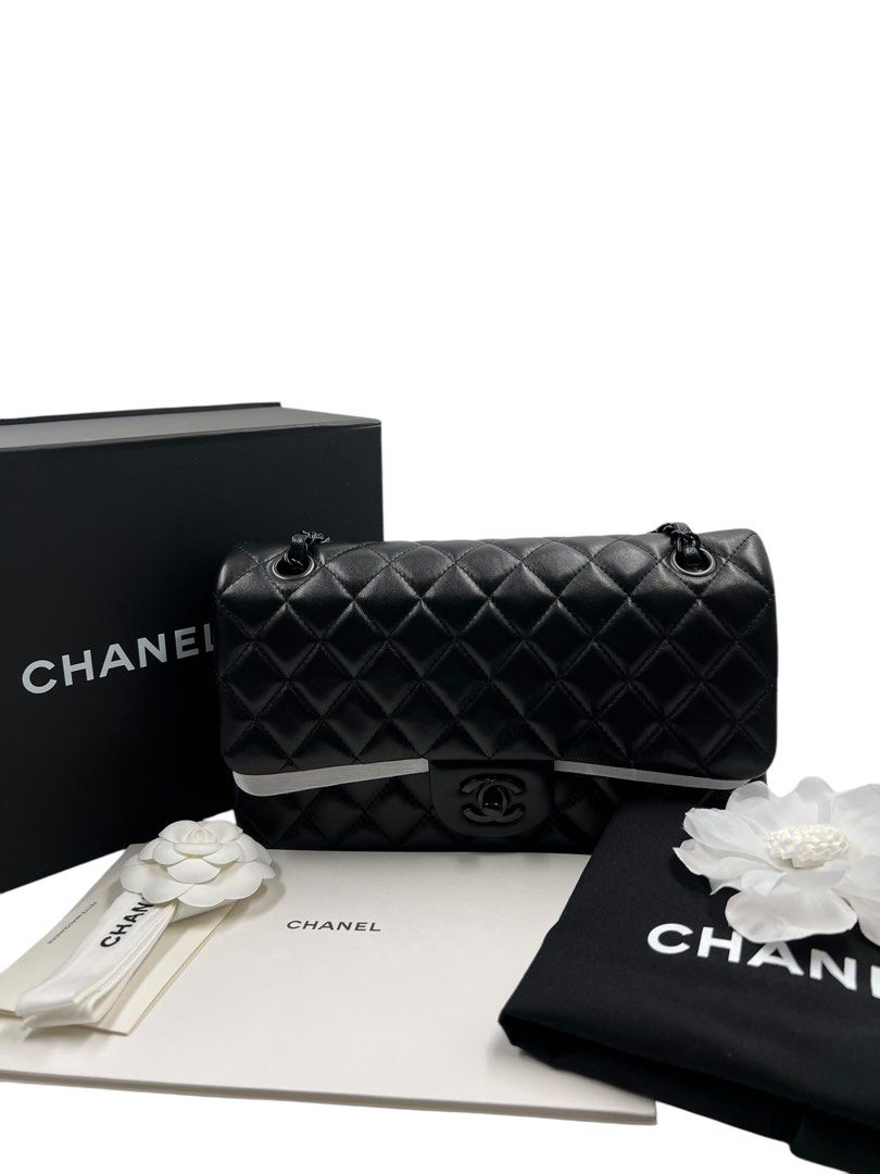 ⚜️Chanel Timeless Medium- Double flap bag (Category: Luxury Bags & Wallets) located in Makati City. Submitted by 90sangel (Listing ID 1361806264, Image 3). Description: •Item: Chanel So black Medium double flap bag 🖤 •Size: Medium •Condition: Gently Used, Good as New! *For girlies who come with Baggage🖤⚜️Classy and very elegant :) Rare and hard to find color, bought from tokyo complete inclusions! :) it's giftable. .