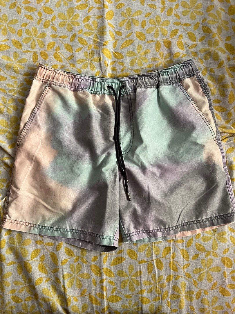 Cotton On swim shorts (Category: Shorts) located in San Jose del Monte. Submitted by yllib1112 (Listing ID 1361833213, Image 1). Description: Bagong bago pa. No issue. Medium size 30-32. Length 17 inches .