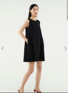 (Category: ) located in . Submitted by diyascloset (Listing ID 1361852524, Image 1). Description: .