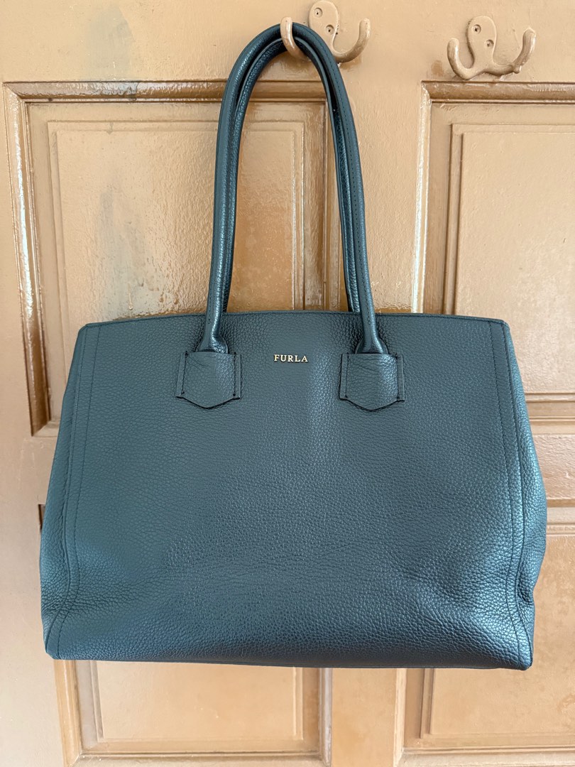 Furla black leather tote bag (can fit A4/laptop), Women's Fashion, Bags ...