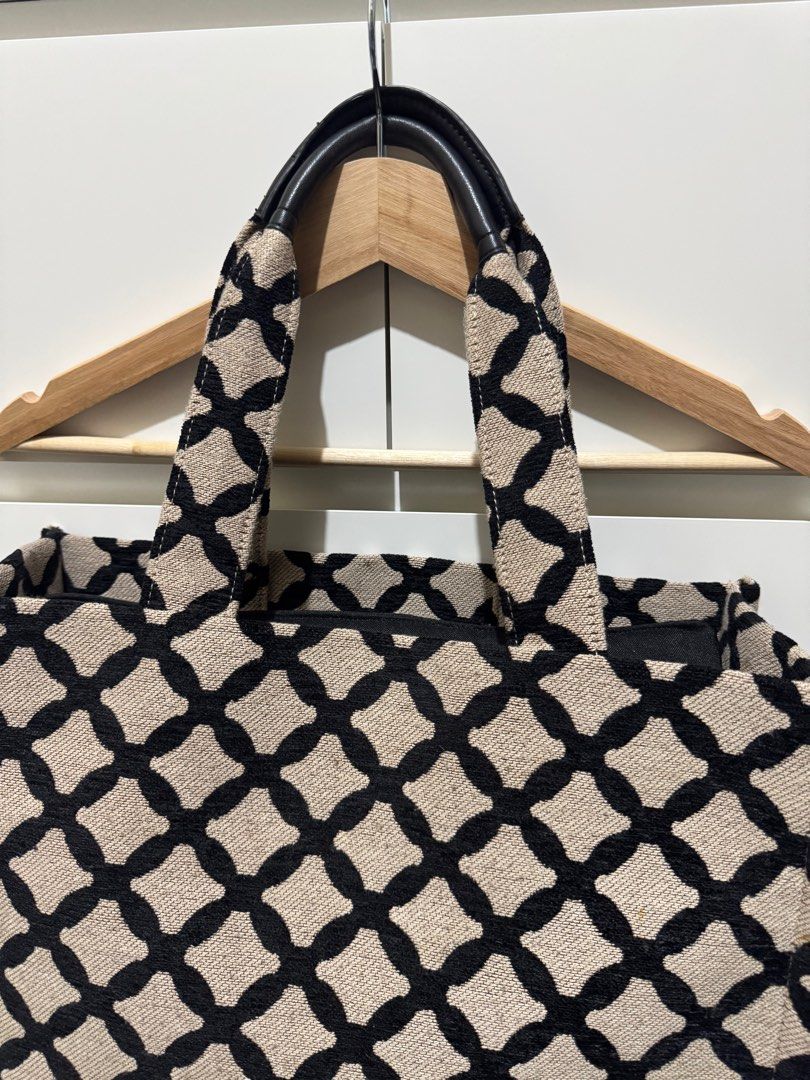 H&M Bag (Category: Tote Bags) located in Quezon City. Submitted by cessdecluttering (Listing ID 1361932663, Image 3). Description: Got this for P2,000+ at H&M.