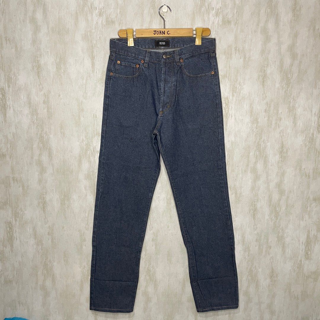 Hugo Boss Denim Jeans (Category: Activewear) located in Marikina City. Submitted by aalibabyy (Listing ID 1361858283, Image 2). Description: Hugo Boss Denim Jeans Overall Condition: 10/10 No Issue Waist: 32" Length: 46" Inseam: 33" Hem: 7" ₱700.