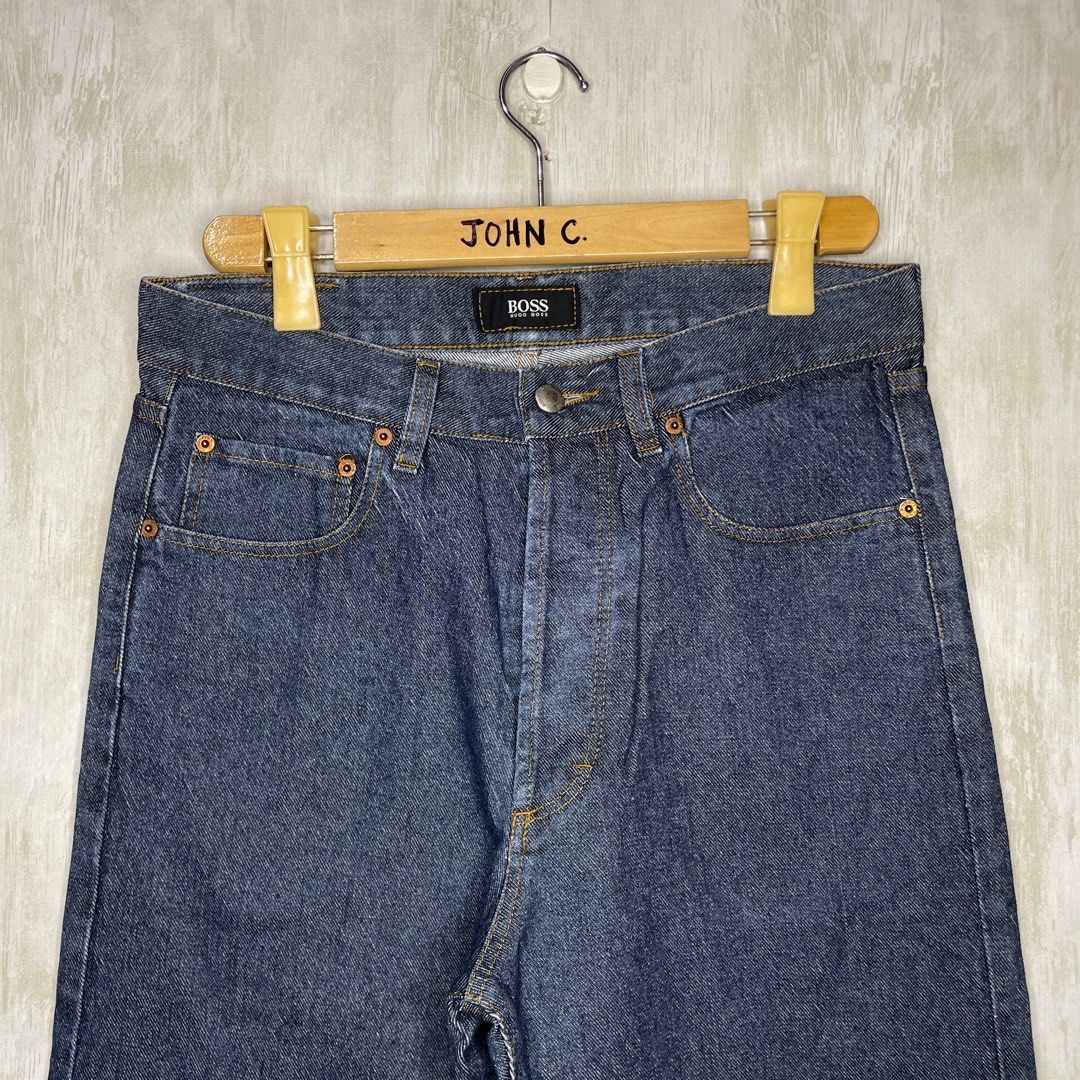 Hugo Boss Denim Jeans (Category: Activewear) located in Marikina City. Submitted by aalibabyy (Listing ID 1361858283, Image 3). Description: Hugo Boss Denim Jeans Overall Condition: 10/10 No Issue Waist: 32" Length: 46" Inseam: 33" Hem: 7" ₱700.