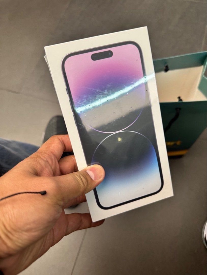 Iphone 16 Promax 256 Sealed (Smart locked) (Category: iPhone 16 Series) located in Cebu City. Submitted by topee16 (Listing ID 1361836456, Image 3). Description: Iphone 16 Promax Sealed 256 Galing sa smart store Ikaw na ang maguunbox once we meet .