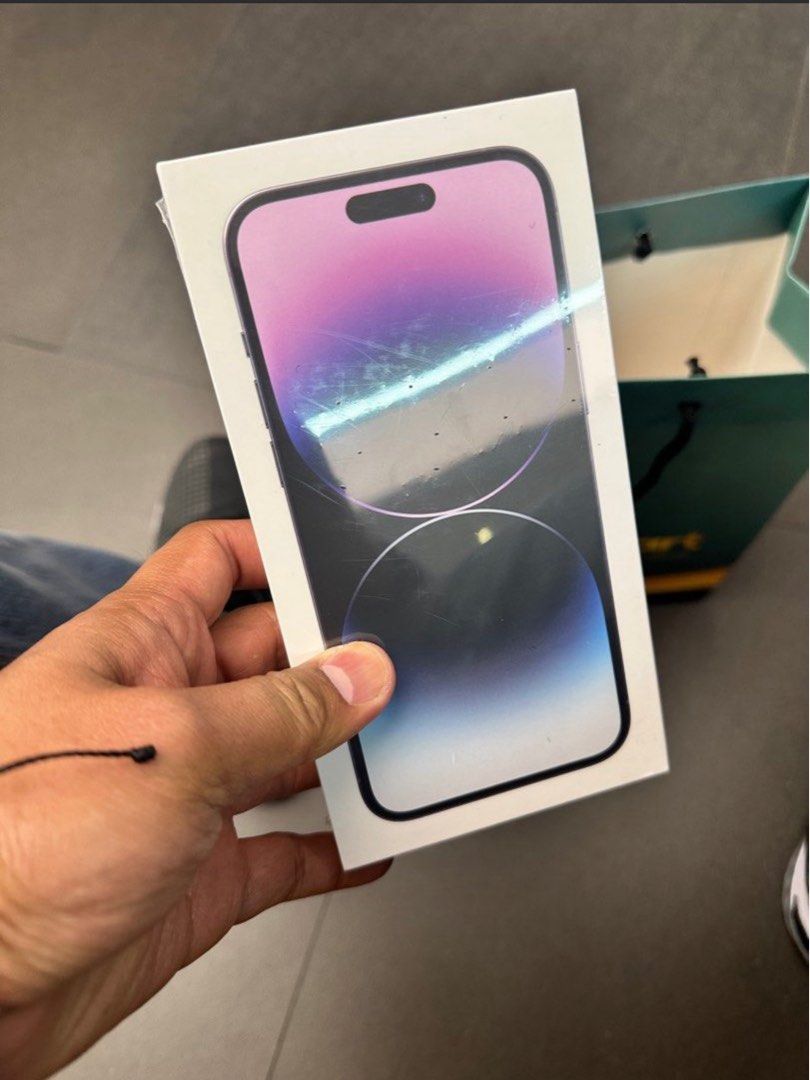 Iphone 16 Promax 256 Sealed (Smart locked) (Category: iPhone 16 Series) located in Cebu City. Submitted by topee16 (Listing ID 1361836456, Image 1). Description: Iphone 16 Promax Sealed 256 Galing sa smart store Ikaw na ang maguunbox once we meet .