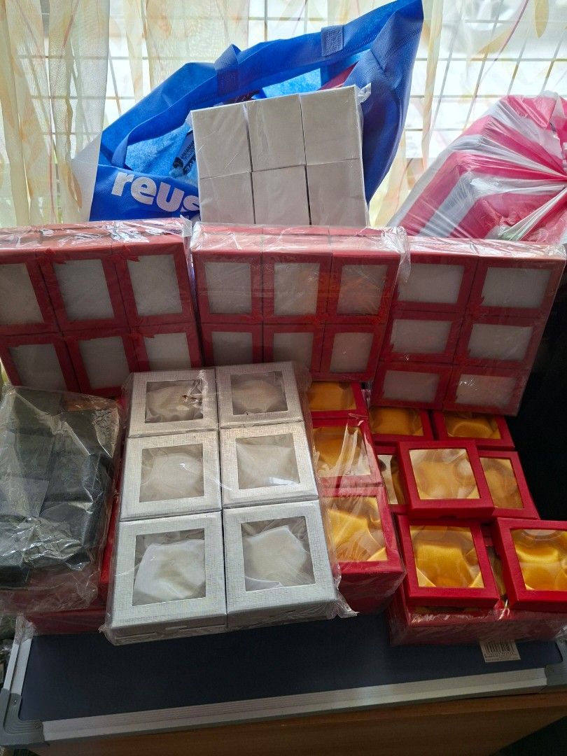 Take all 163 pcs Jewelry Packaging Boxes (Category: Everything Else Others) located in Quezon City. Submitted by lzyct85 (Listing ID 1361884179, Image 1). Description: Take all for 800. 96 pcs red bracelet box 12 pcs silver bracelet box 36 pcs red necklace box 7 pcs black ring box 12 pcs mini white box.