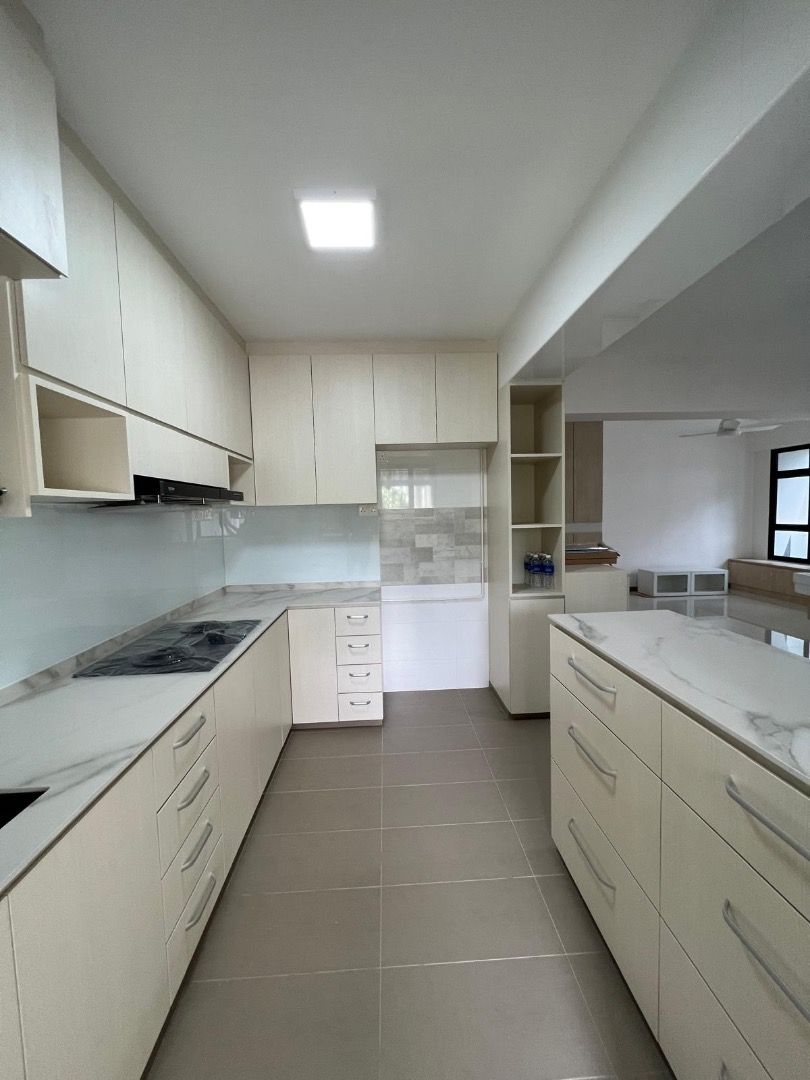 Local company with showroom Bto/resale 20ft kitchen top & bottom cabinet promotion/wardrobe/Tv console/feature wall/table top/E1 Plywood/blum hinges/colour PVC/62863094150147112