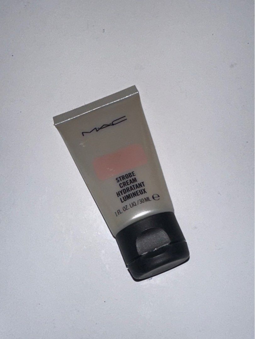 Mac Highlighter (Category: Makeup) located in Quezon City. Submitted by prelovedstuffbycheska (Listing ID 1361829114, Image 1). Description: used twice.
