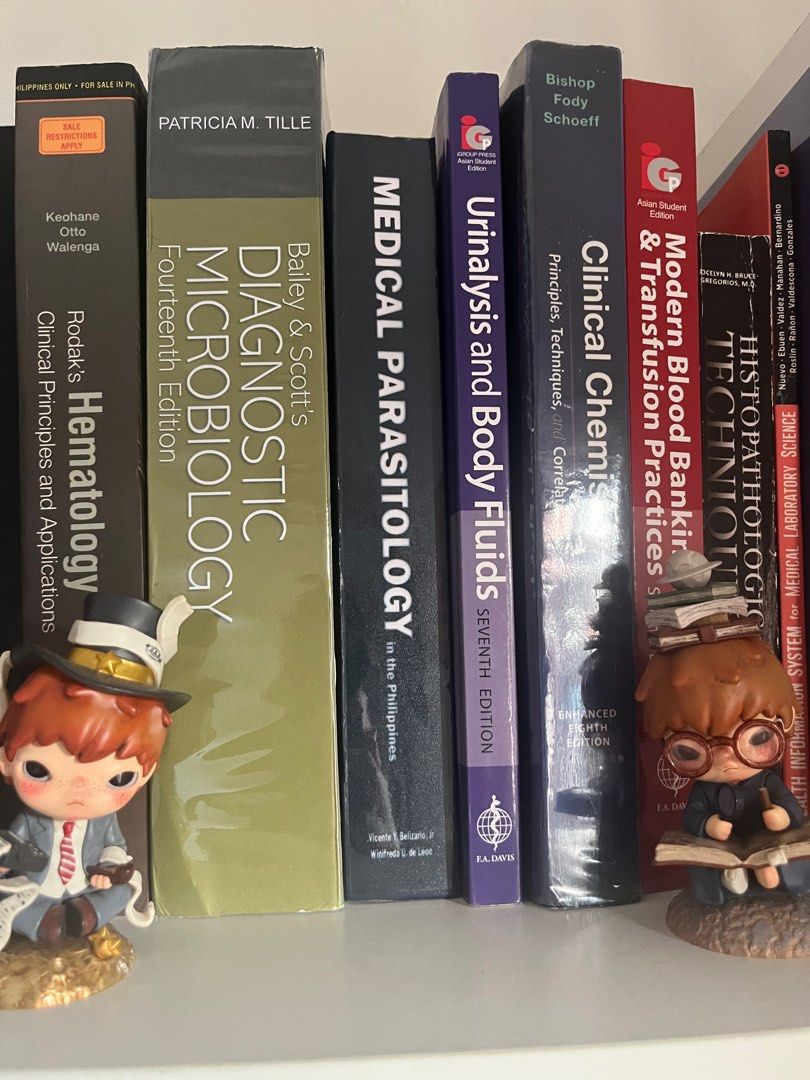MedTech Books (Category: Textbooks) located in Manila. Submitted by kathrynvil01161 (Listing ID 1361866733, Image 1). Description: READ READ READ RFS: RMT na 🥰 All books were handled with care (except sa histopath :(( may crease lang siya). Babies ko ‘to during my college days. Individual pricing below: With Highlights (few chapter only kasi tamad me magbasa) • ₱450 - Histopathologic Techniques by Gregorios (Orig price: 600) •₱1,450 - Bailey and