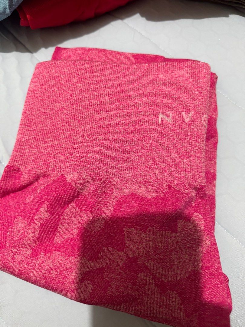 NVGTN Leggings (Category: Activewear) located in Quezon City. Submitted by cessdecluttering (Listing ID 1361928042, Image 1). Description: Size: Small Color: Pink.