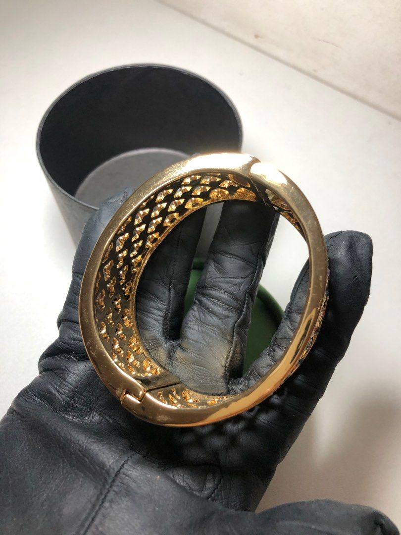 Orig katespade bangle bracelet (Category: Luxury Accessories) located in Valenzuela. Submitted by leneluxe (Listing ID 1361877244, Image 3). Description: Orig katespade bangle bracelet Gold hardware with swarovski multicolor stone Good condition Japan source .