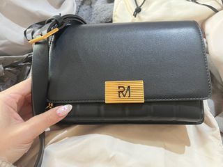 由 mine___ (刊登 ID 1361800829，圖片 1) 提交，位於 的 (類別：)，說明：。