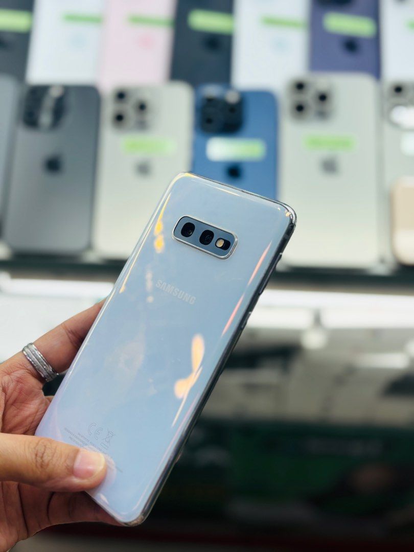 Samsung S10e 6/128GB Openline no issues (Category: Samsung) located in San Juan City. Submitted by najihahtelecomshop2018 (Listing ID 1361872848, Image 1). Description: Legit Store | Original unit FOR SALE | TRADE / SWAP ▫️INSTALLMENT thru: 🔸Credit Card (straight / installment) 🔸Ggives / Gcredit + 6% interest 🔸Spay Later + 6% interest (RFS: Buy and Sell any kinds of Gadgets) Description: Samsung S10e 6/128GB NTC APPROVED Openline ( Any sim wil