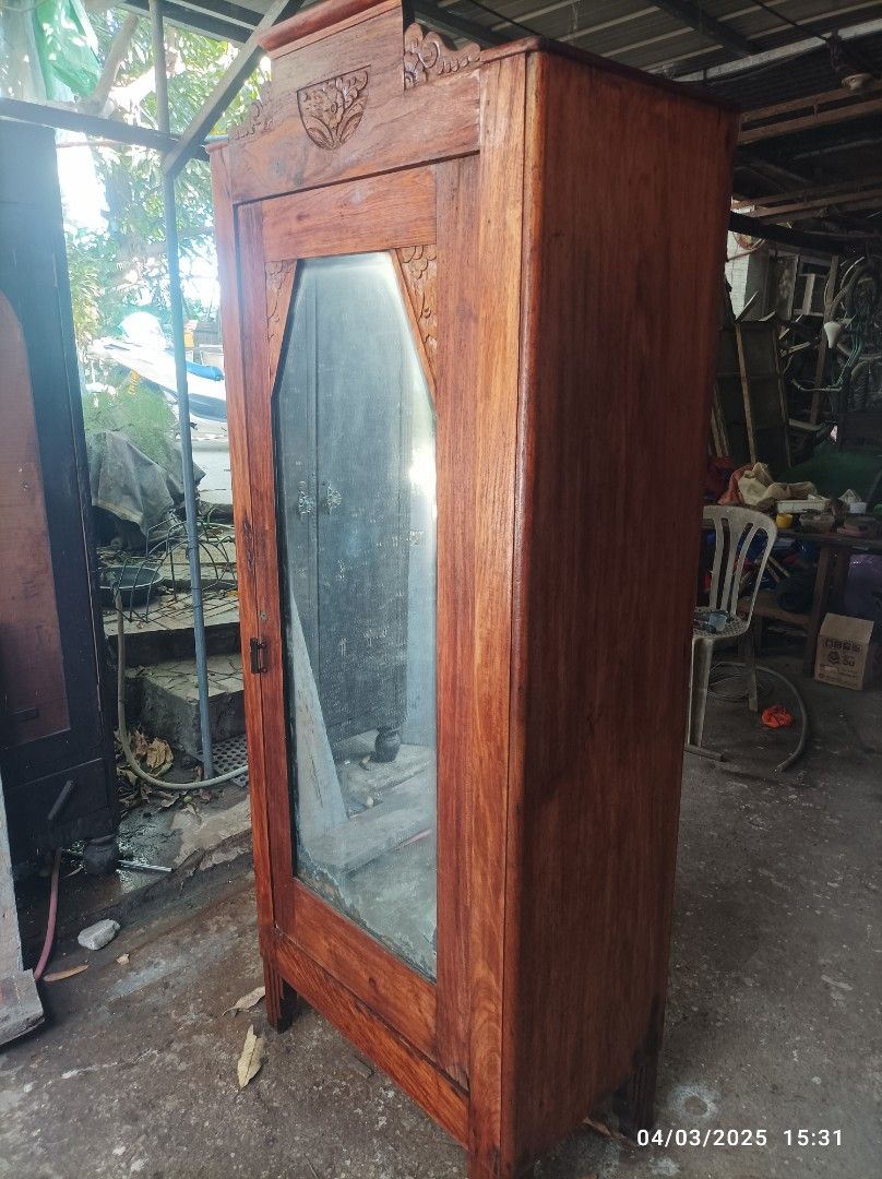 Solid Narra Aparador (Category: Shelves, Cabinets & Racks) located in San Pedro. Submitted by aj.salonga (Listing ID 1361797222, Image 2). Description: solid narra aparador vintage newly refurbished san pedro laguna.