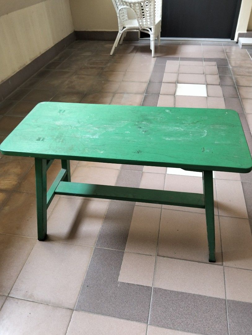 Table (Category: Tables & Sets) located in Singapore. Submitted by Umi17 (Listing ID 1361906686, Image 2). Description: .