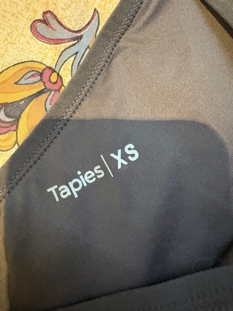 Tapies Top (Category: Sleeveless) located in Makati City. Submitted by prelovedbysofiaa_ (Listing ID 1361893390, Image 2). Description: Never worn.