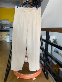 (Category: ) located in . Submitted by decluttering_preloved_items001 (Listing ID 1361886395, Image 1). Description: .