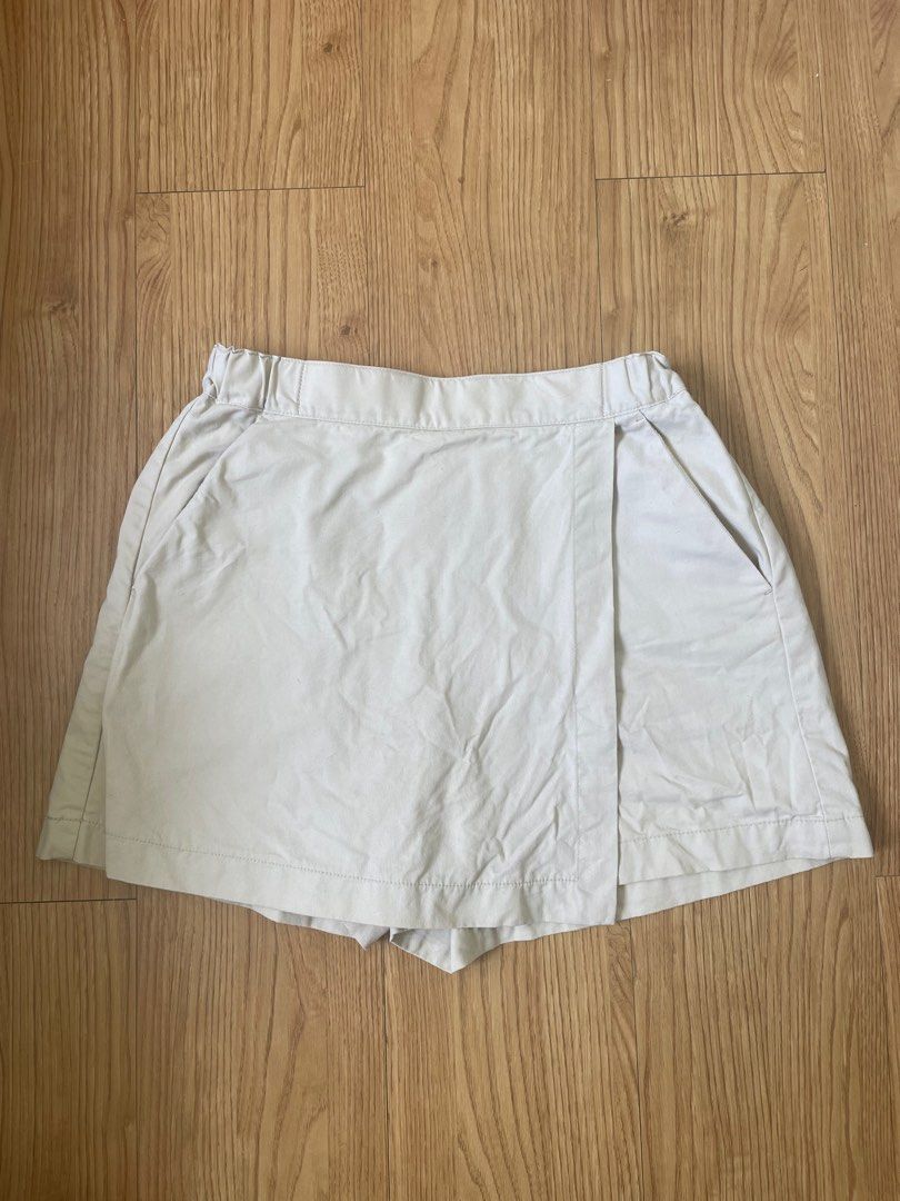 Uniqlo Kids Skort (Category: Babies & Kids Fashion) located in Cebu City. Submitted by decluttersph (Listing ID 1361822105, Image 1). Description: .