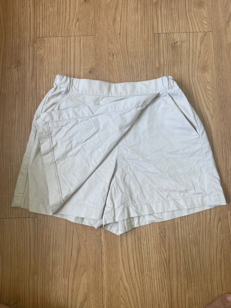 Uniqlo Kids Skort (Category: Babies & Kids Fashion) located in Cebu City. Submitted by decluttersph (Listing ID 1361822105, Image 2). Description: .