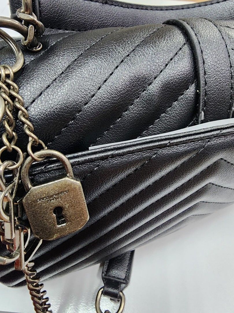 Y.S.L sling bag (Category: Bags & Wallets) located in Klang. Submitted by NSH.Corner (Listing ID 1361834442, Image 3). Description: YSL sling bag High quality. Lightly used.8.5/10 Only used few times. Too many same types of bags, want to clear wardlobe. No return and no refund.