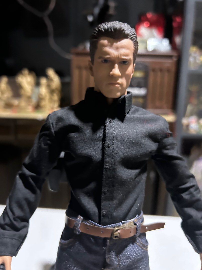 1/6 Scale Terminator Arnold Schwarzenegger (Category: Figurines & Statues) located in Manila. Submitted by cxtremetoy17724 (Listing ID 1362052668, Image 1). Description: 1/6 Scale Terminator Arnold Schwarzenegger.