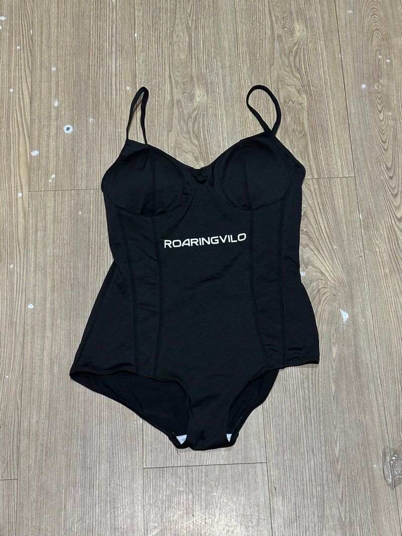 acubi grunge y2k tank top bodysuit type (Category: Others Tops) located in Manila. Submitted by caelusio (Listing ID 1362120181, Image 1). Description: welcome ☻ ↳ Flaws: none ↳ Size: small to medium ↳ Colors may vary due to lighting [★] feel free to message me for more details > Please manage your expectations 🏷: baggy pants, y2k pants, cargo pants, flare pants, shein pants, maong pants, thrifted, shein, mom jeans, high waist jeans, low waist j