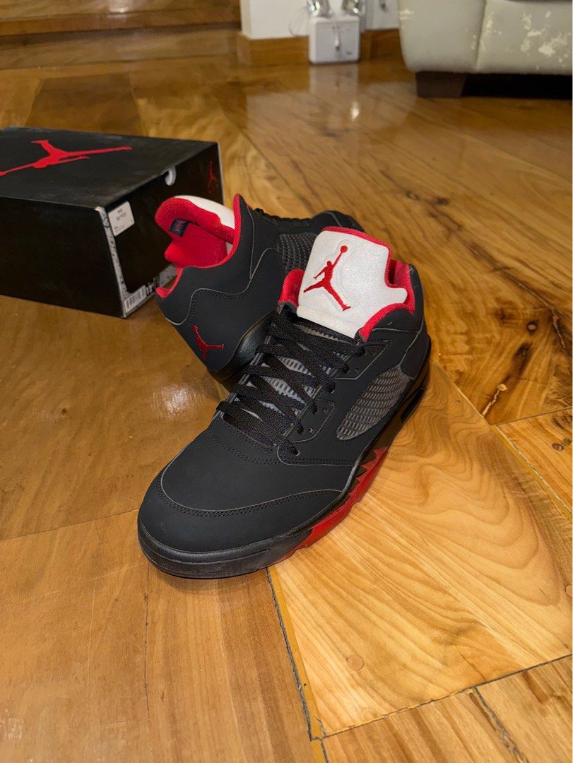 Air Jordan 5 Retro Low Alt 90 (Category: Sneakers) located in Paranaque City. Submitted by theghoztbox (Listing ID 1362109763, Image 1). Description: Air Jordan 5 Retro Low Alternate Complete W/ OG Box & Shoe Trees Very Fresh Mint Condition Steal Deal Alabang /Pque Area.