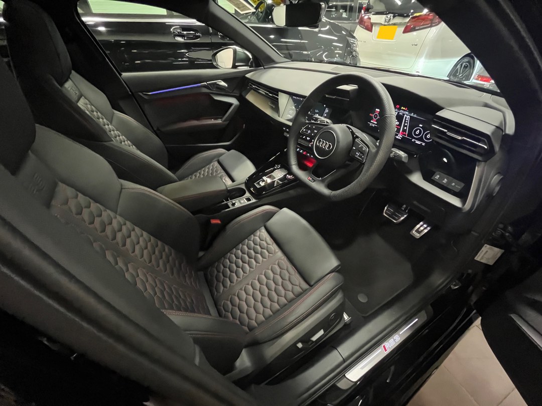 Audi RS3 2.5 Sportback TFSI quattro S tronic (A)62863131937282112