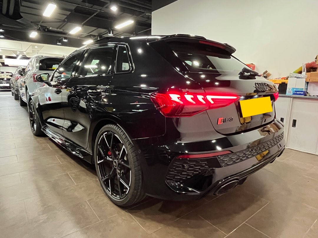 Audi RS3 2.5 Sportback TFSI quattro S tronic (A)62863131937282111
