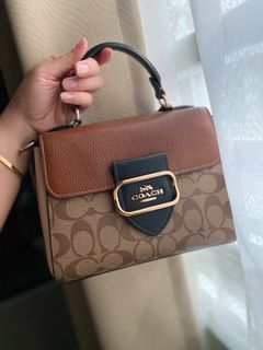 (Category: ) located in . Submitted by mamajual (Listing ID 1322701332, Image 1). Description: .